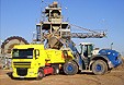 DAF XF 105 Kippsattelzug und Liebherr Schaufellader